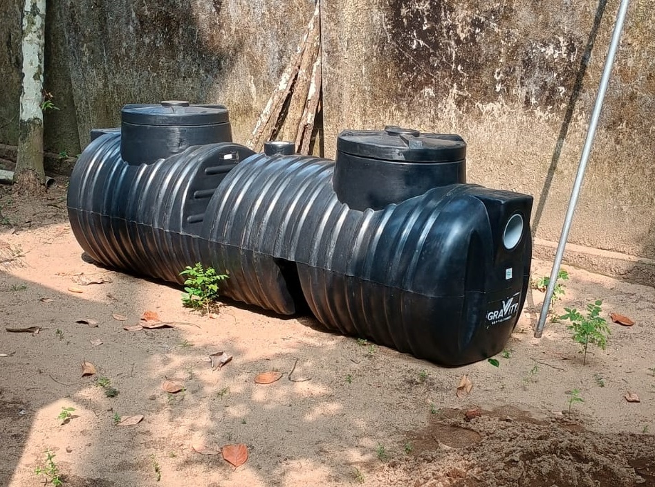 Septic Tank 15flush Seatech Black
